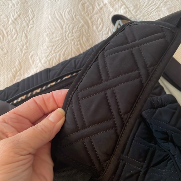 Vera Bradley Messenger or Diaper Bag Quilted Classic Black Side Pockets EUC - Picture 8 of 15